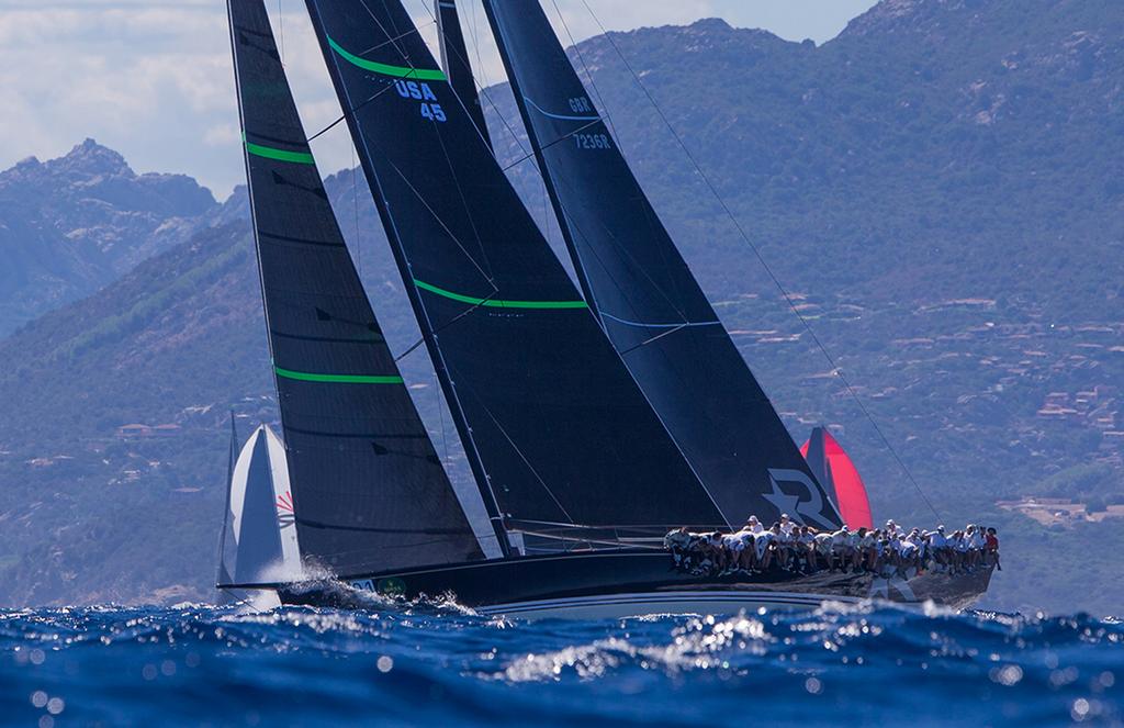 Bellamente and Robertissima III head upwind on a windward/leeward course © Crosbie Lorimer http://www.crosbielorimer.com