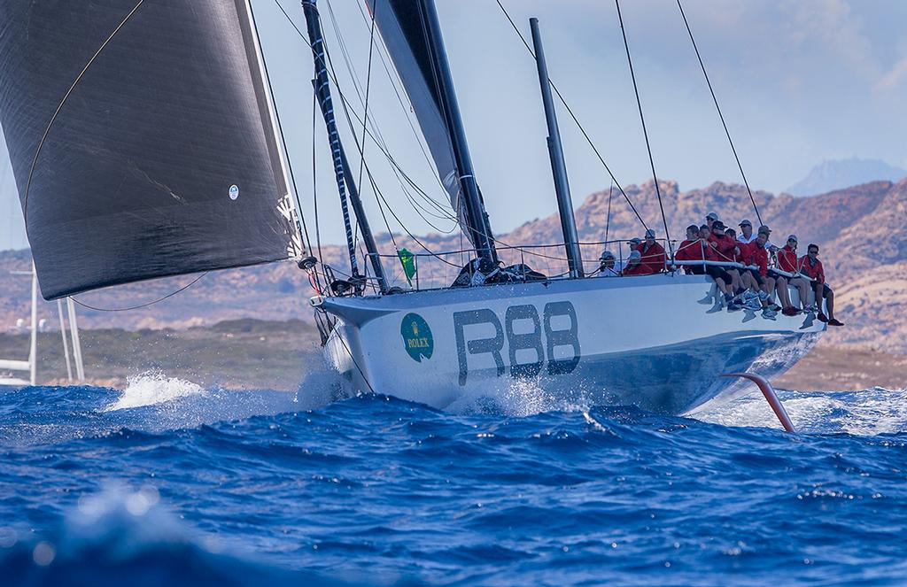 Maxi Racer Rambler 88 reaches south on the coastal race © Crosbie Lorimer http://www.crosbielorimer.com