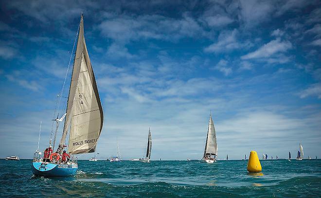 Perie Banou II and that large overlapping #1 Genoa © RPYC