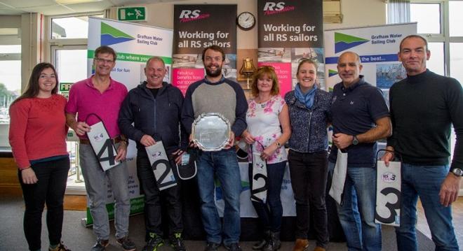Prize winner photo from left to right: Fourth place Sophie and Ralph Singleton, second place Andy Jeffries, winner Tim Saxton, second place Allyson Jeffries, winner Fiona Hampshire, third place Chris Feibusch and Nick Jerkins © Tim Olin
