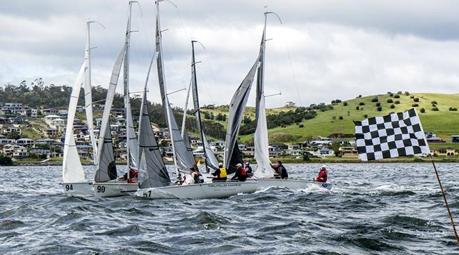Close finish back in the fleet of the SB20s - 2016 BMW Showdown © Jimmy Emms