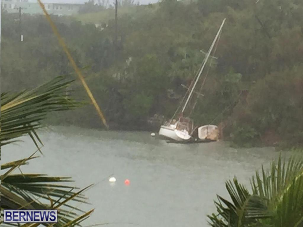  - Bermuda - Hurricane Nicole - October 13, 2016 © Ber News