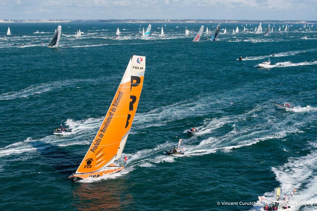 Fleet at start of the Vendee Globe, in Les Sables d'Olonne, France, on November 6th, 2016 © Vincent Curutchet / DPPI / Vendée Globe 