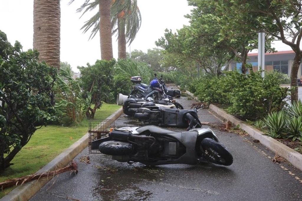  - Bermuda - Hurricane Nicole - October 13, 2016 © Ber News