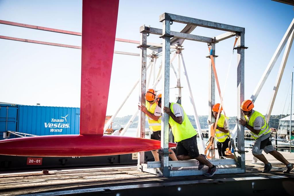 Volvo Ocean Race - Dongfeng refit - Lisbon, Portugal, October 4, 2016 © Volvo Ocean Race http://www.volvooceanrace.com