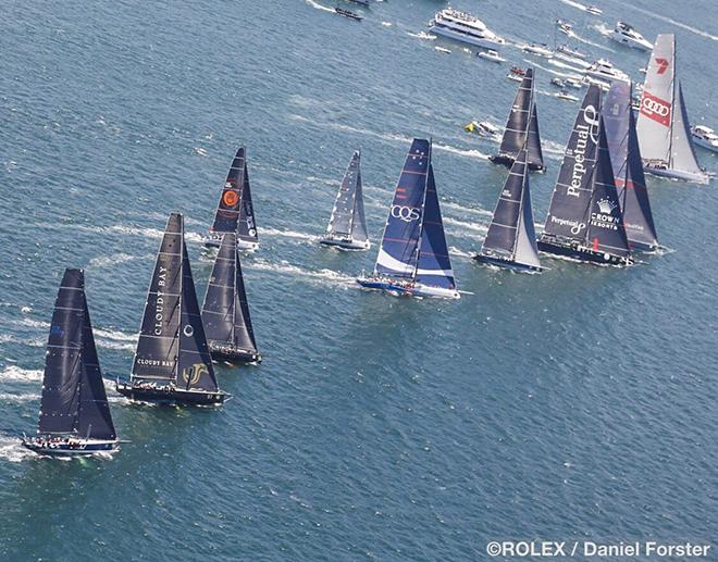 2016 Rolex Sydney Hobart Yacht Race - Start ©  Rolex/Daniel Forster http://www.regattanews.com