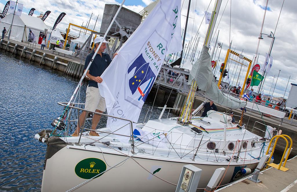 Richard Grant of Cromarty Magellan raises the flag for the Corinthian Division winner © Crosbie Lorimer http://www.crosbielorimer.com