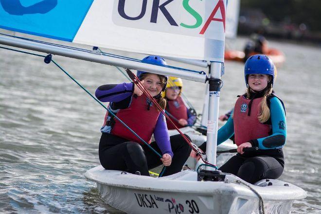 Year 6 students on the water as part of UKSA's Test the Water's programme. © UKSA www.uksa.org