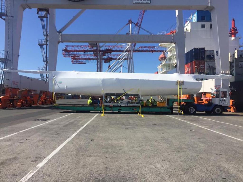  - Pac 52 - Invisible Hand loading at Tauranga - January 2017 © TNL Pindar