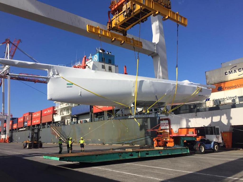  - Pac 52 - Invisible Hand loading at Tauranga - January 2017 © TNL Pindar