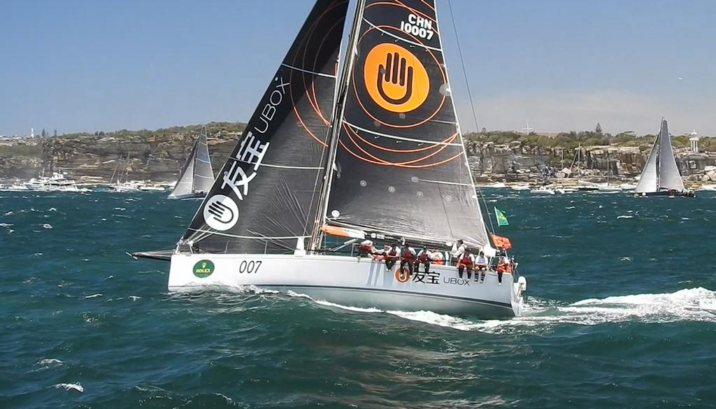 UBox clears the Heads, Rolex Sydney-Hobart Race 2016 © Al Skinner