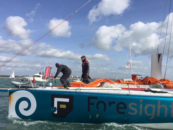 - Vendee Globe - Conrad Colman finishes under Jury Rig in Les Sables d’Olonne - February 24, 2017 ©  Olivier Blanchett / DPPI / Vendee Globe http://www.vendeeglobe.org/