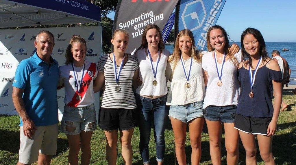 Winners of Girls 29er’s with David Abercrombie at Murray’s Bay. © david Kayrouz