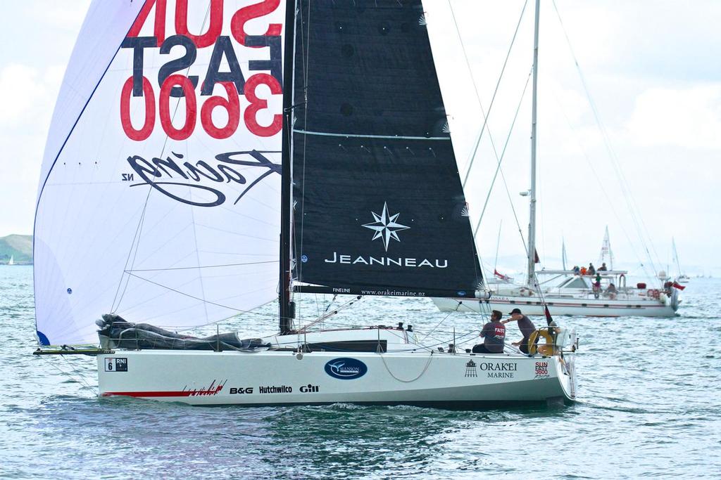 Start SSANZ Two Man Round North Island race Auckland.  February 16, 2017 © Richard Gladwell www.photosport.co.nz