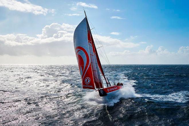 Dongfeng Race Team – Volvo Ocean Race © Benoit Stichelbaut / Dongfeng Race Team