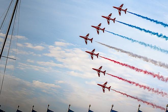 Red Arrows back to Cowes Week © Cowes Week http://www.cowesweek.co.uk