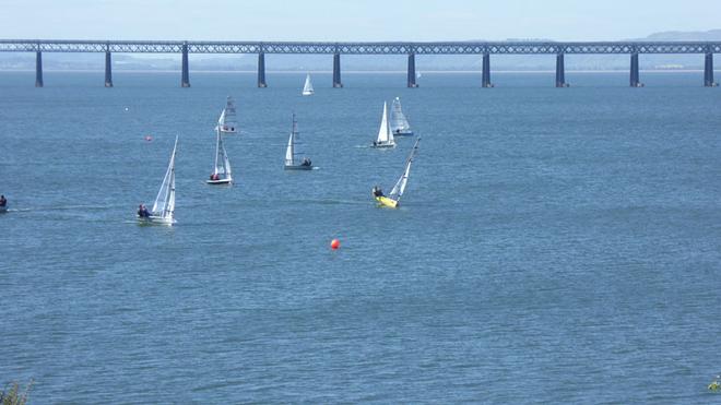 RS400 JP Watersports Scottish Tour – Wormit Traveller Race &copy;  Bob Yeamans