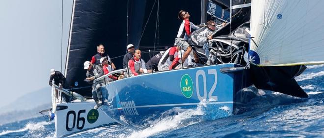 Azzurra lay down a Rolex TP52 World Championship marker © Nico Martinez/ Martinez Studio