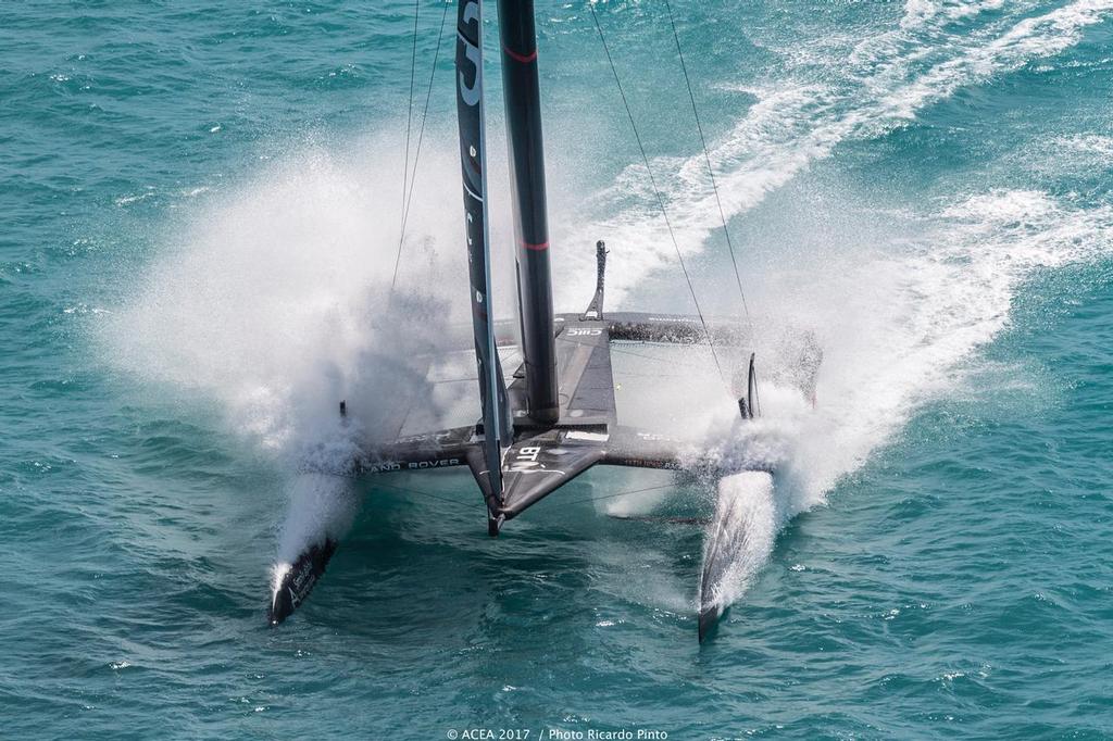 30/05/2017 - Bermuda (BDA) - 35th America’s Cup Bermuda 2017 - Louis Vuitton America’s Cup Qualifiers, Day 4 - Round Robin 2 © ACEA / Ricardo Pinto http://photo.americascup.com/