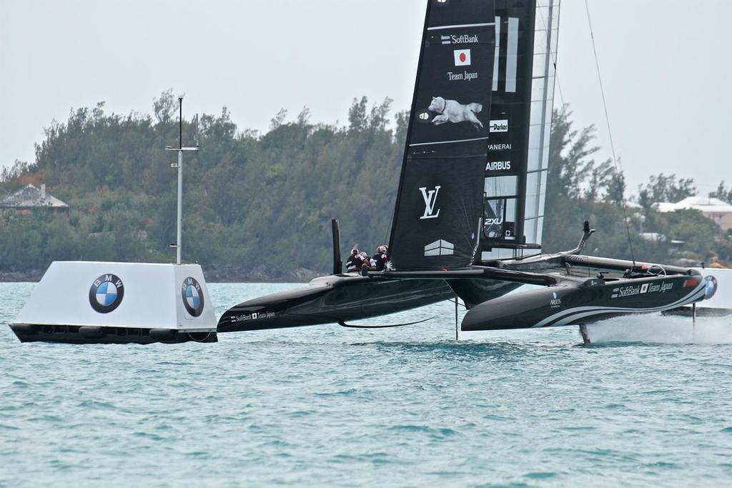 Softbank Team Japan at the bottom mark - Round Robin 2, Day 6 - 35th America’s Cup - Bermuda  June 1, 2017 © Richard Gladwell www.photosport.co.nz