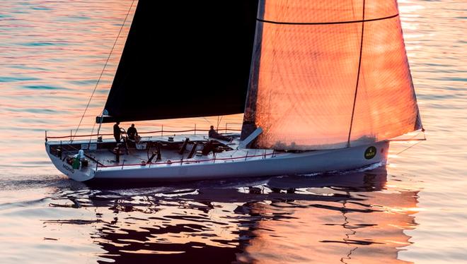 Maxi 72 MOMO on the approach to the Giraglia Rock at sunrise – Giraglia Rolex Cup ©  Rolex/ Kurt Arrigo http://www.regattanews.com