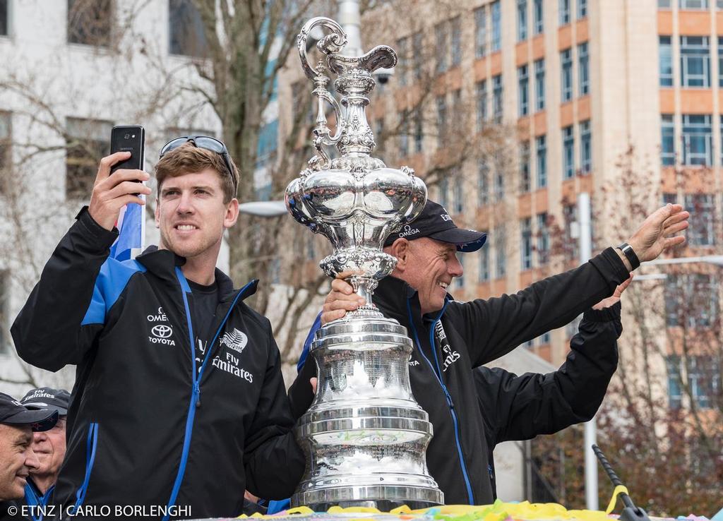 Emirates Team New Zealand Parade in Queen Street in Auckland © ETNZ/Carlo Borlenghi