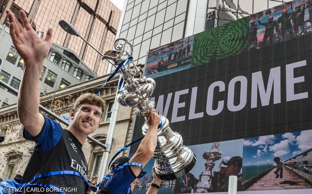 Emirates Team New Zealand Parade in Queen Street in Auckland © ETNZ/Carlo Borlenghi