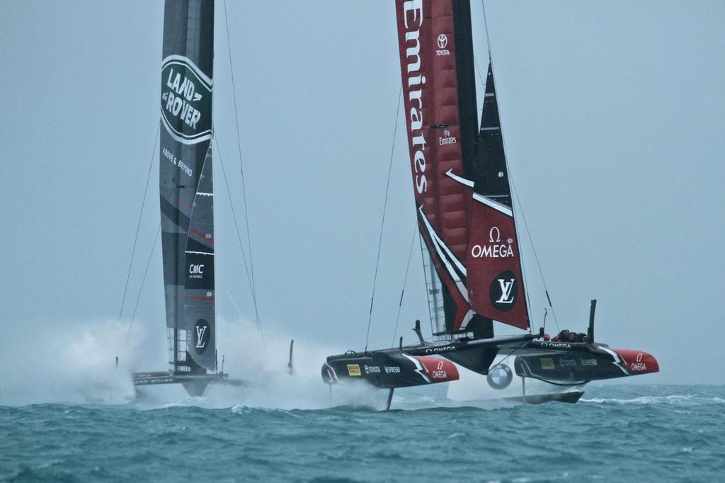 Emirates Team New Zealand leads Land Rover BAR - Semi-Final, Day 11 - 35th America’s Cup - Bermuda  June 6, 2017 © Richard Gladwell www.photosport.co.nz