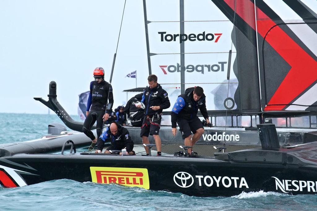 Emirates Team New Zealand - Support crew in action between Race 4 and 5Challenger Final, Day  2 - 35th America's Cup - Day 15 - Bermuda  June 11, 2017 © Richard Gladwell www.photosport.co.nz