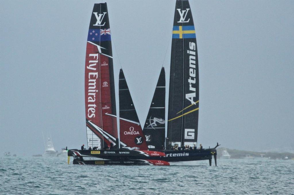 Emirates Team New Zealand in displacement mode intersects with Artemis Racing, Leg 3  - Challenger Final, Day  3 - 35th America's Cup - Day 16 - Bermuda  June 12, 2017 photo copyright Richard Gladwell www.photosport.co.nz taken at  and featuring the  class