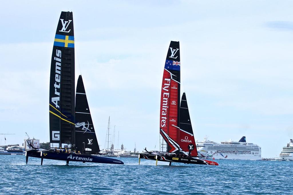Emirates Team New Zealand  leads Artemis racing on Leg 2 - Challenger Final, Day  3 - 35th America's Cup - Day 16 - Bermuda  June 12, 2017 © Richard Gladwell www.photosport.co.nz