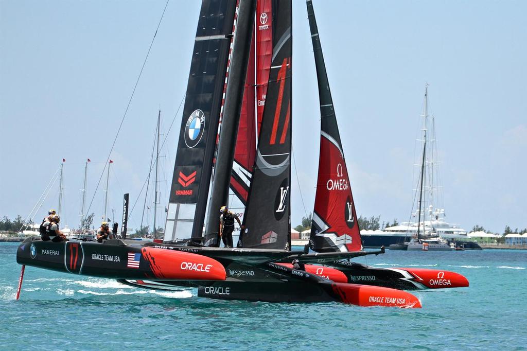 Emirates Team New Zealand and Oracle Team USA - 35th America’s Cup Match - Start Race 1 - Bermuda  June 17, 2017 © Richard Gladwell www.photosport.co.nz