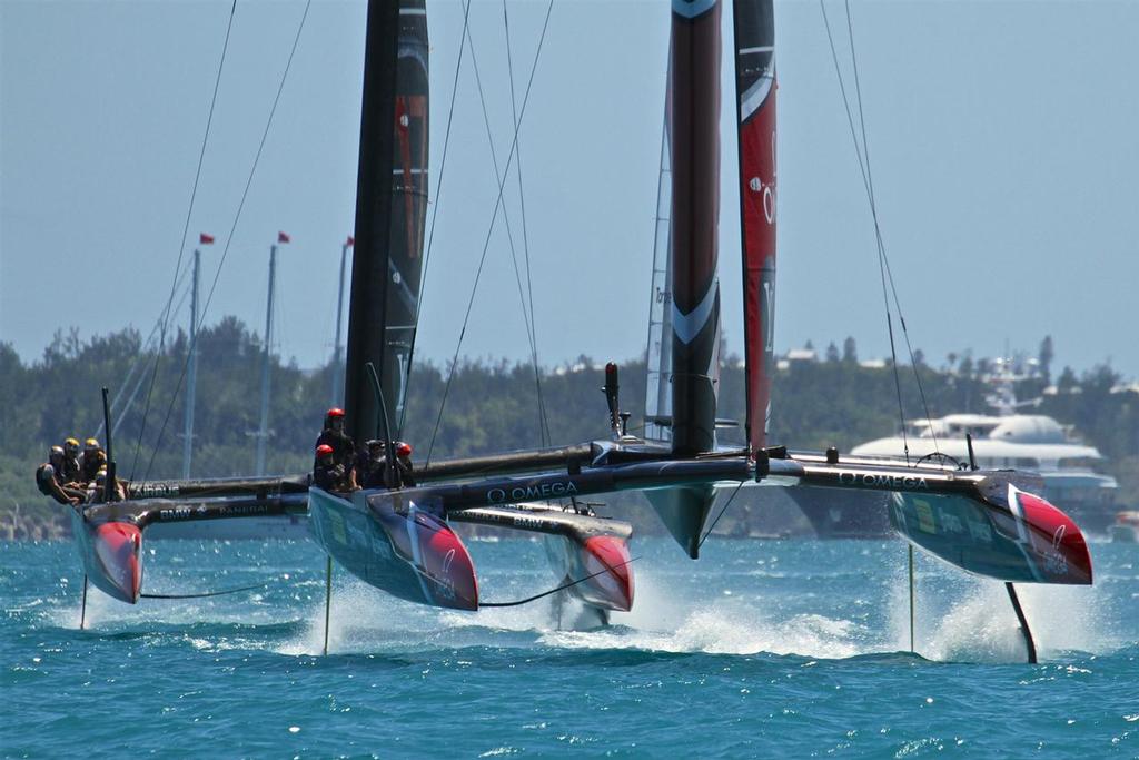 Emirates Team New Zealand and Oracle Team USA - 35th America's Cup Match - Race 4 - Bermuda  June 18, 2017 photo copyright Richard Gladwell www.photosport.co.nz taken at  and featuring the  class