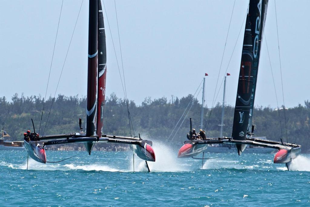 Emirates Team New Zealand and Oracle Team USA - 35th America's Cup Match - Race 4 - Bermuda  June 18, 2017 photo copyright Richard Gladwell www.photosport.co.nz taken at  and featuring the  class