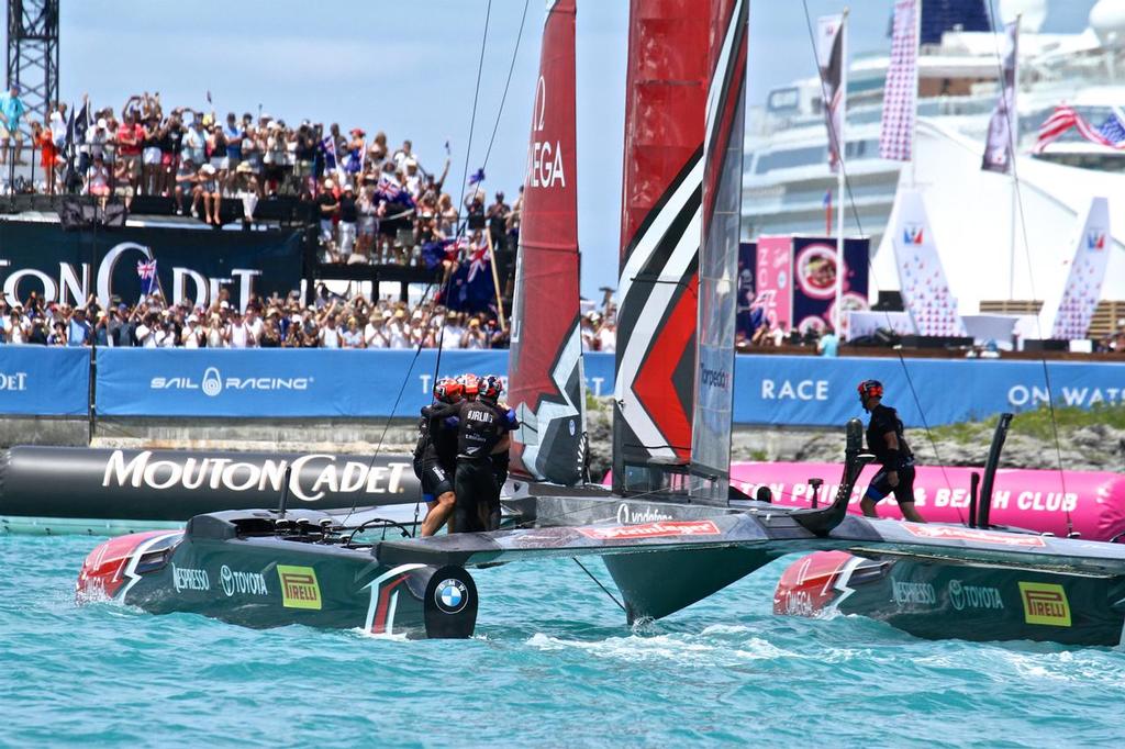 Emirates Team NZ leads Oracle Team USA - America's Cup 2017, June 26, 2017 - Great Sound Bermuda photo copyright Richard Gladwell www.photosport.co.nz taken at  and featuring the  class