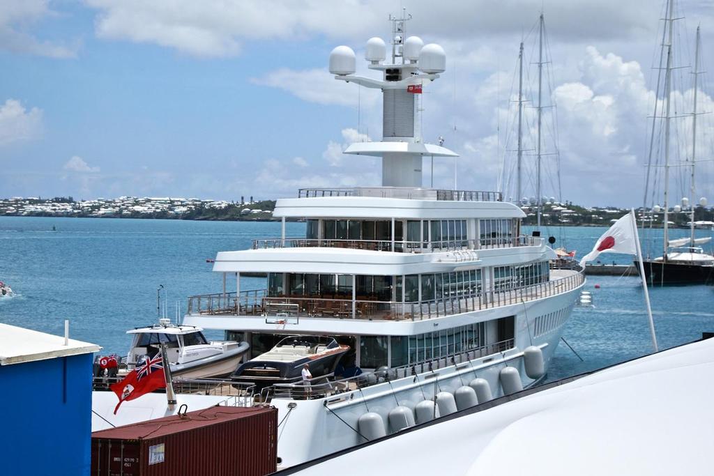 Larry Ellison packs out of Bermuda, June 28, 2017 photo copyright Richard Gladwell www.photosport.co.nz taken at  and featuring the  class