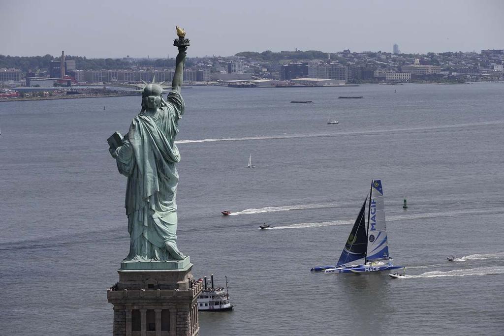 MACIF winner in New York! - The Bridge – Centennial Transat 2017 © Thierry Martinez http://www.thmartinez.com