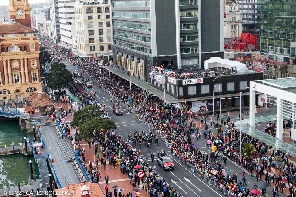 Emirates Team New Zealand Parade in Queen Street in Auckland © ETNZ/Carlo Borlenghi