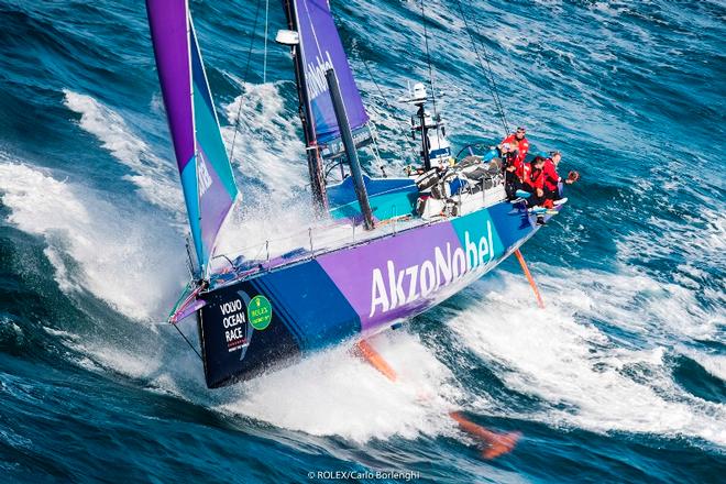 Day 1 – The fleet approaching the Fastnet Rock – Rolex Fastnet Race ©  Rolex / Carlo Borlenghi http://www.carloborlenghi.net