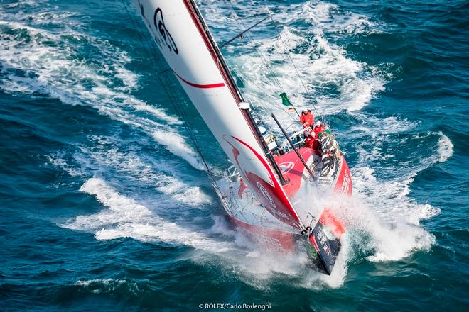 Day 1 – The fleet approaching the Fastnet Rock – Rolex Fastnet Race ©  Rolex / Carlo Borlenghi http://www.carloborlenghi.net