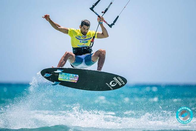 Day 2  – Paulino, focused – GKA Kite-Surf World Tour ©  Ydwer van der Heide