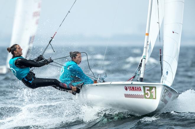 Day 2 – Silvia Mas Depares and Paula Barcelo Martin (ESP-18) – 470 Junior World Championships © Junichi Hirai/ Bulkhead magazine http://www.bulkhead.jp/