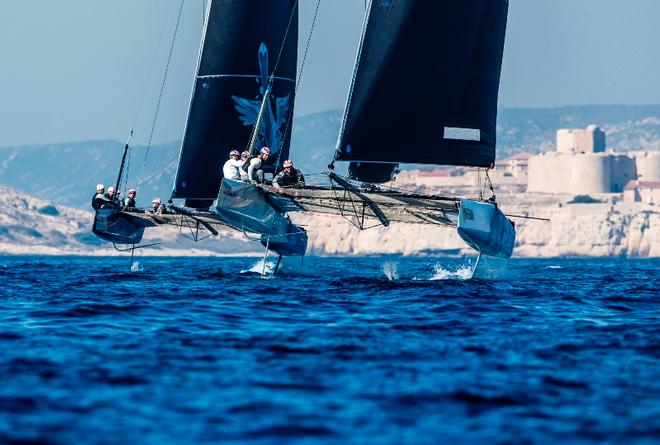 Jason Carroll's Argo leads Naofumi Kamei 's Mamma Aiuto! – Marseille One Design ©  Jesus Renedo / GC32 Racing Tour