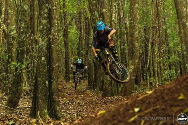 Ingrid Larouche and Kevin Pritchard – Aloha Classic ©  Si Crowther / IWT