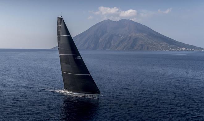 Rambler 88 rounding Stromboli – Rolex Middle Sea Race ©  Rolex/ Kurt Arrigo http://www.regattanews.com