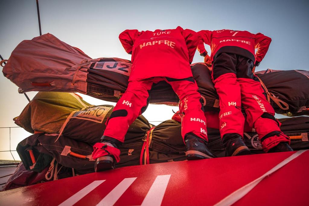 Shifting the stack. Leg 01, Alicante to Lisbon, day 06, on board MAPFRE. 27 October, 2017 ©  Ugo Fonolla / Volvo Ocean Race