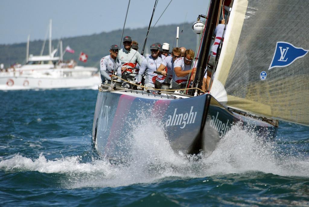 Alignhi in Race 2 of the America's Cup, 2003 and on her way to put an end to New Zealand's America's Cup tenure © Marda Phelps