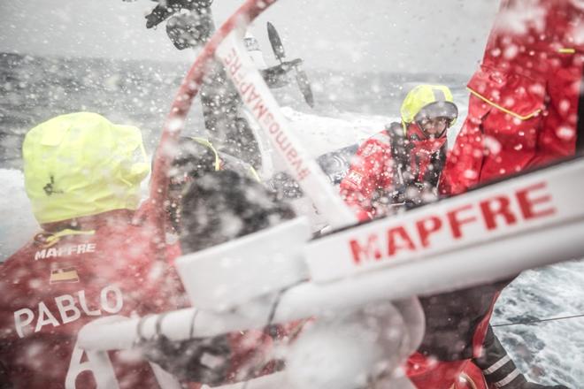 Day 17, Leg 2, Lisbon to Cape Town, on board MAPFRE, Sophie Ciszek at the stern holding the main sheet, Pablo Arrarte backwards to the splashing water. 21 November, 2017 – Volvo Ocean Race ©  Ugo Fonolla / Volvo Ocean Race