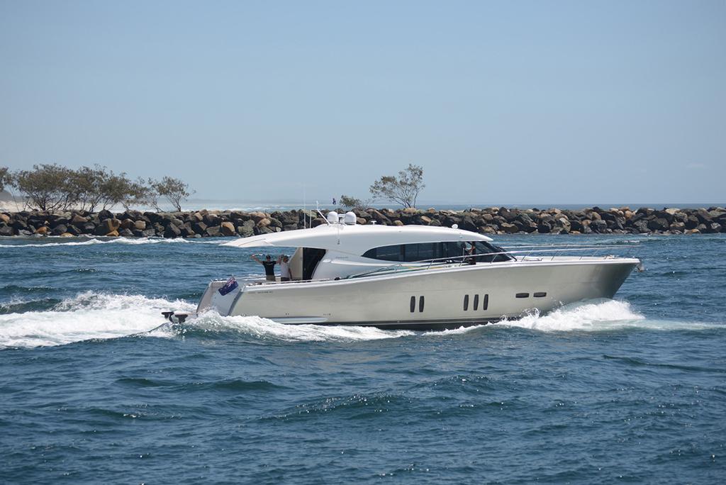 The S70 leaving the Gold Coast Seaway on a Saturday morning to arrive at the Bay Of Islands in New Zealand 100 hours later. © Promedia