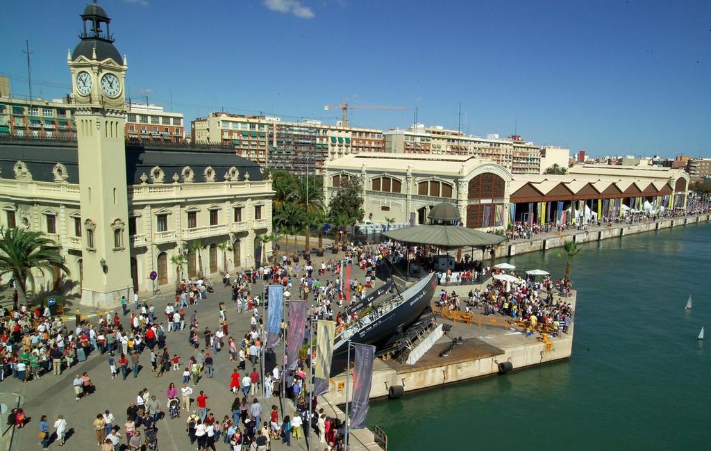 Valencia Louis Vuitton Cup ACT’s 2 & 3 in 2004<br />
Photo: Carlo Borlenghi/ACM <br />
<br />
<br />
 © ACM 2007/Carlo Borlenghi